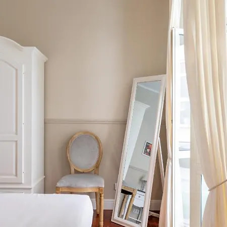 Charming With Patio A Few Steps From Colosseum *