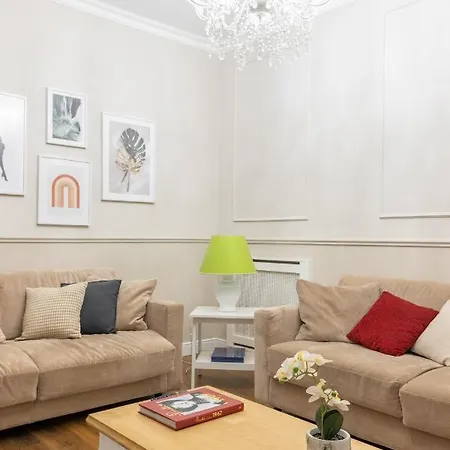 Charming With Patio A Few Steps From Colosseum Appartamento *