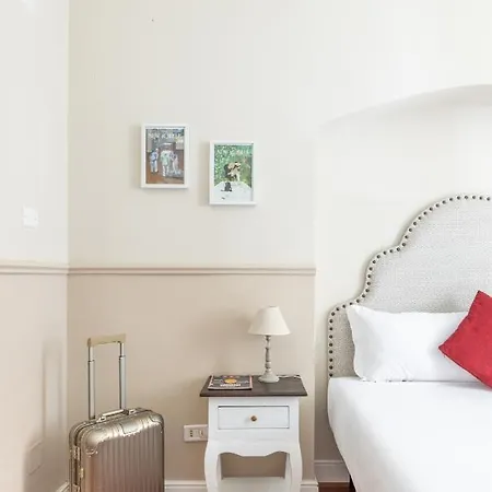 Charming With Patio A Few Steps From Colosseum Appartamento