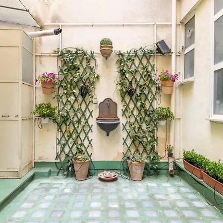 Charming With Patio A Few Steps From Colosseum * Roma