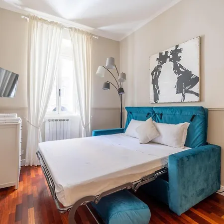 Charming With Patio A Few Steps From Colosseum Appartamento Roma