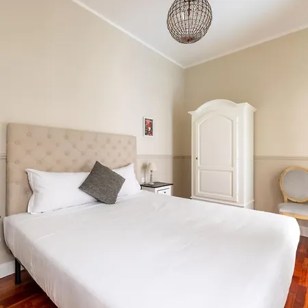 Charming With Patio A Few Steps From Colosseum Appartamento *