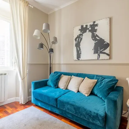 Charming With Patio A Few Steps From Colosseum